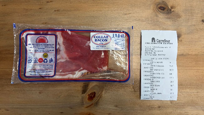 ナイロビのスーパーで購入したベーコンとレシート
